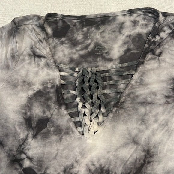 American Eagle, soft and sexy tee - Picture 2 of 4